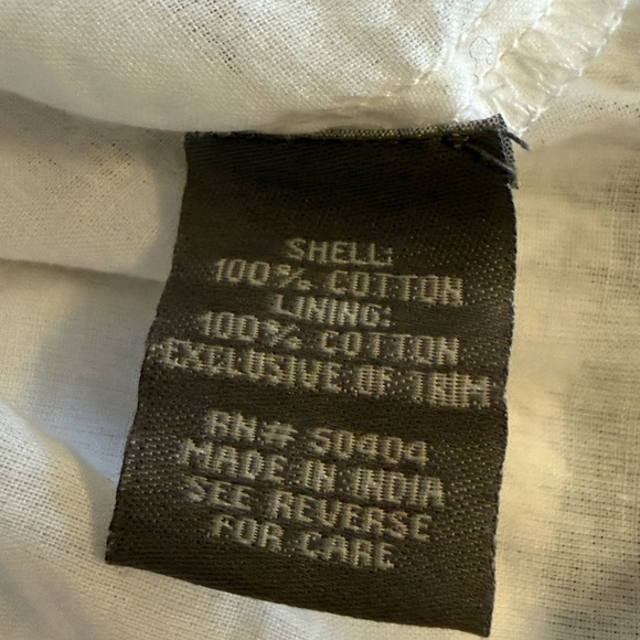 Neiman Marcus White Off-Shoulder Lace Top - Picture 8 of 8